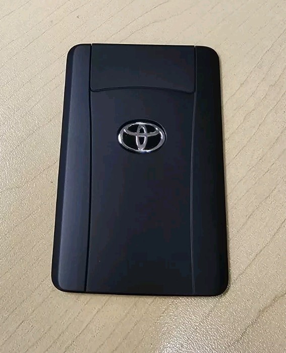 トヨタカード　TOYOTA 家族カード｜トヨタのクレジットカードをつくる｜TS CUBIC WEBサイト