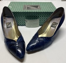 Vintage J Renee Navy Snakeskin Darcy Pump Hong Kong Womens Size 8