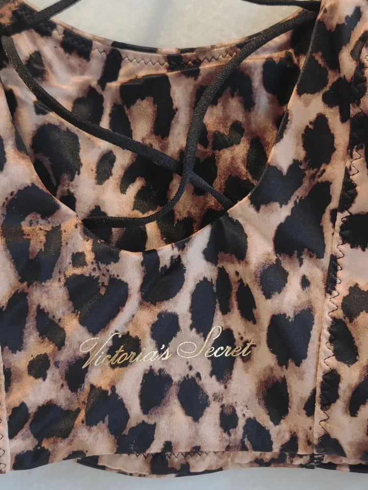 Sujetador deportivo/bralette con estampado de leopardo XS Victoria's Secret para mujer Foto 3 de 4