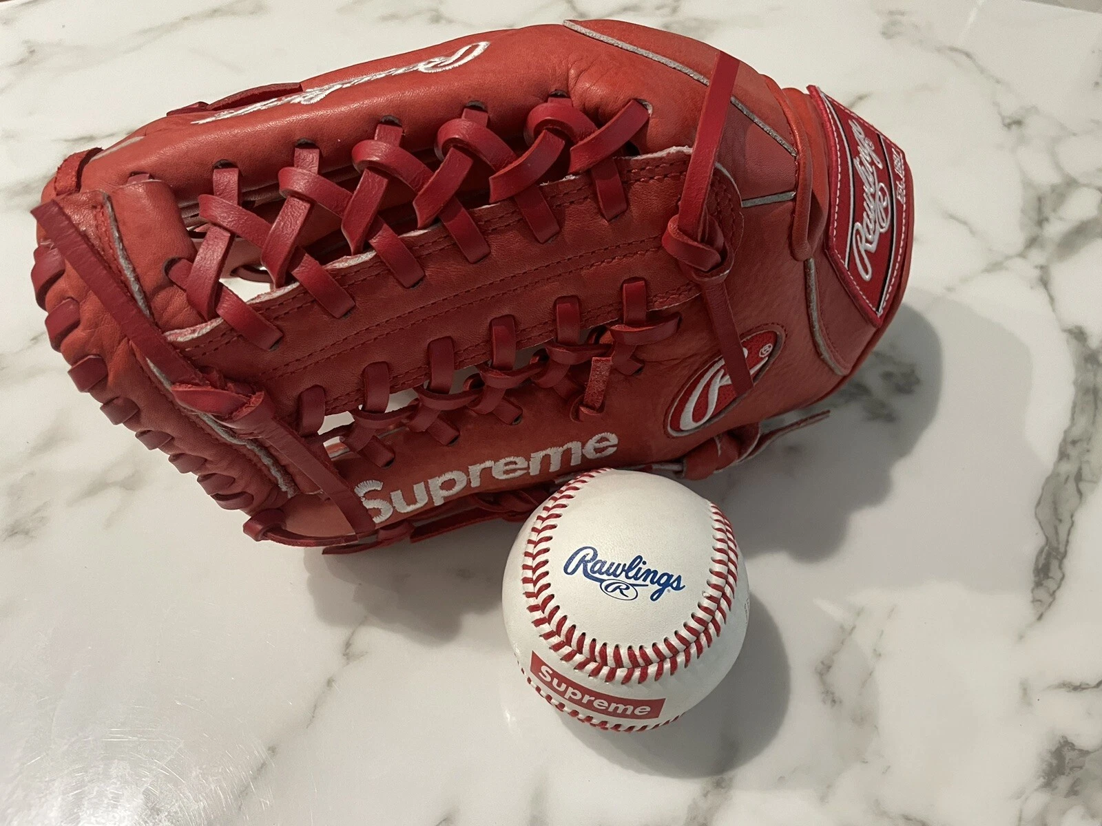Édition limitée Mint Rawlings pour gant de baseball SUPREME RH et baseball c 2012