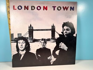 伊LP WINGS LONDON TOWN イタリア ポスタインナースリーブ完品 Paul 