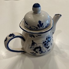VINTAGE DELFT BLUE TEA POT HOLLAND used good condition fast free shipping