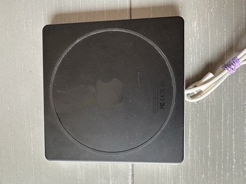 Apple USB SuperDrive External Disc Drive CD DVD - Model A1379 - Picture 5 of 6