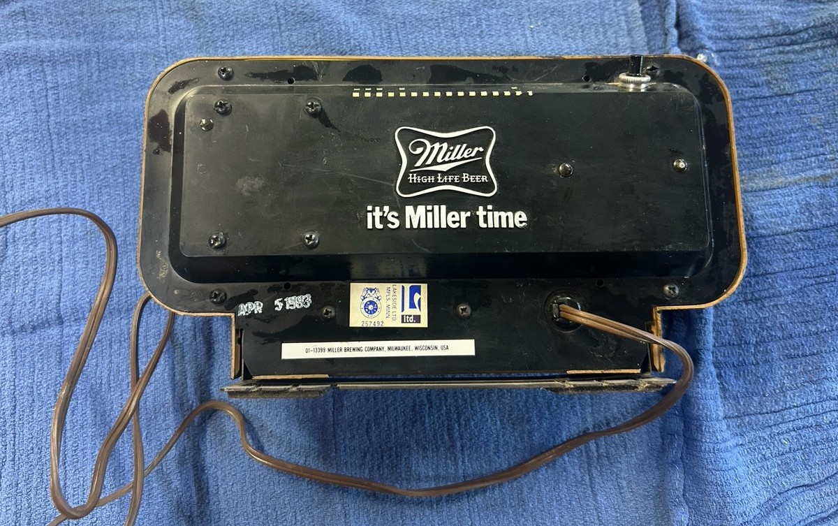 Vintage Miller High Life Beer Lighted Starburst Motion Clock Sign 