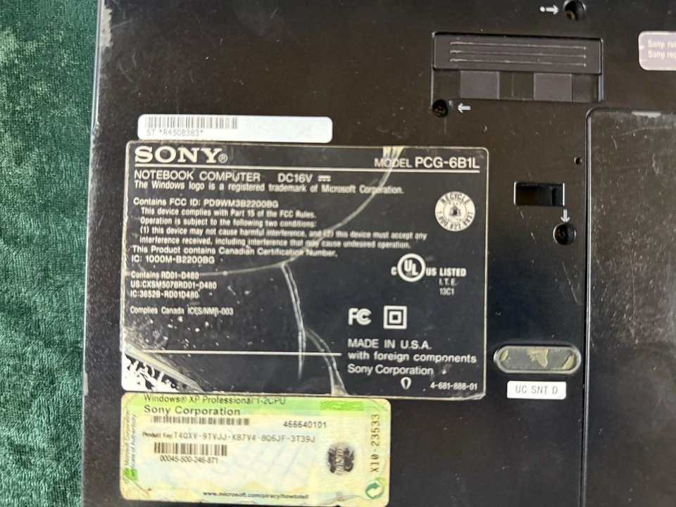 Notebook Sony VAIO PCG-6B1L para peças ou reparos - Imagem 4 de 4