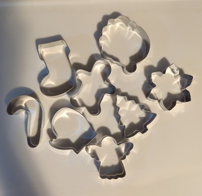 Q-Baker Christmas Cookie Cutters, 8Pcs Winter Holiday Cookie Cutter Set,...