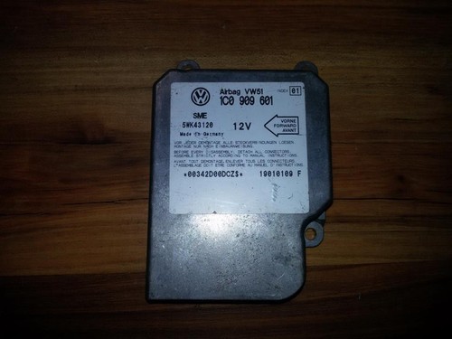 1C0909601 Steuergerät ECU Modul  steuergerät  Volkswagen Golf DE35589-89