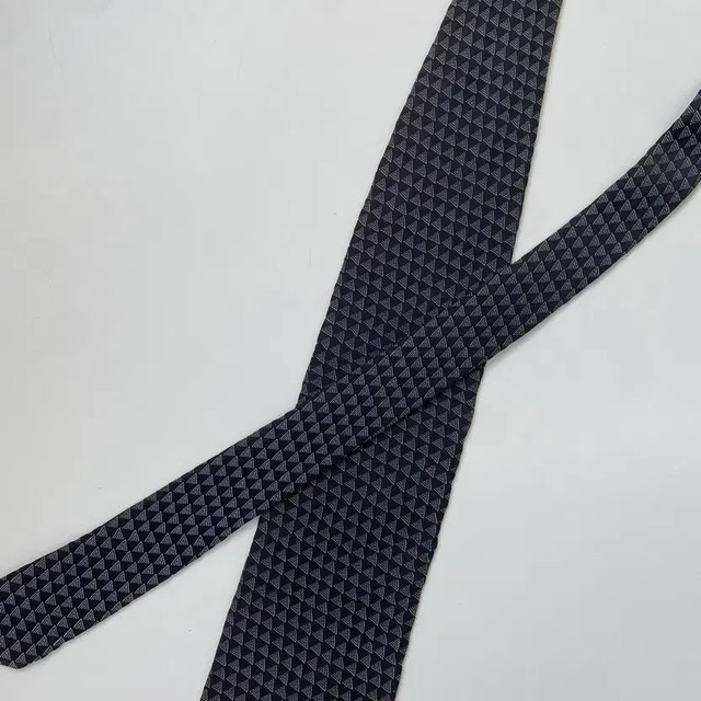 Giorgio Armani Genuine Silk Necktie Brand New