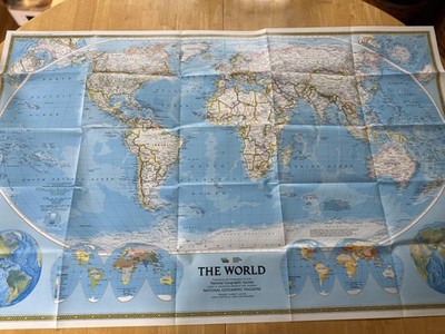 Vintage 1988 National Geographic The World Endangered Earth Fold