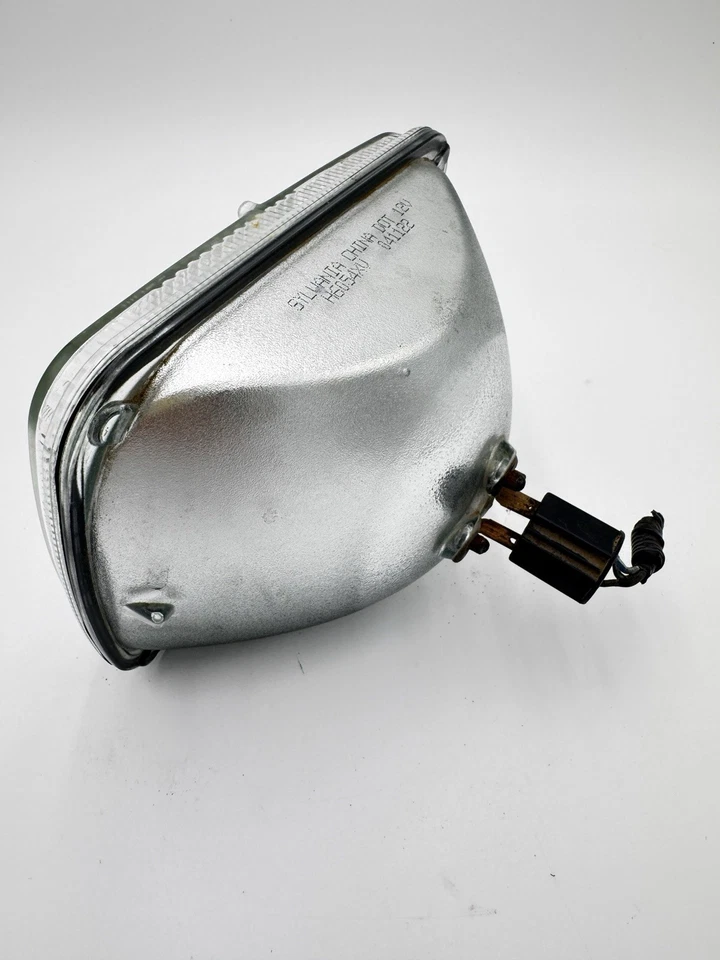 Headlight Bulb-Base GE Lighting H6054 - Image 4 of 4