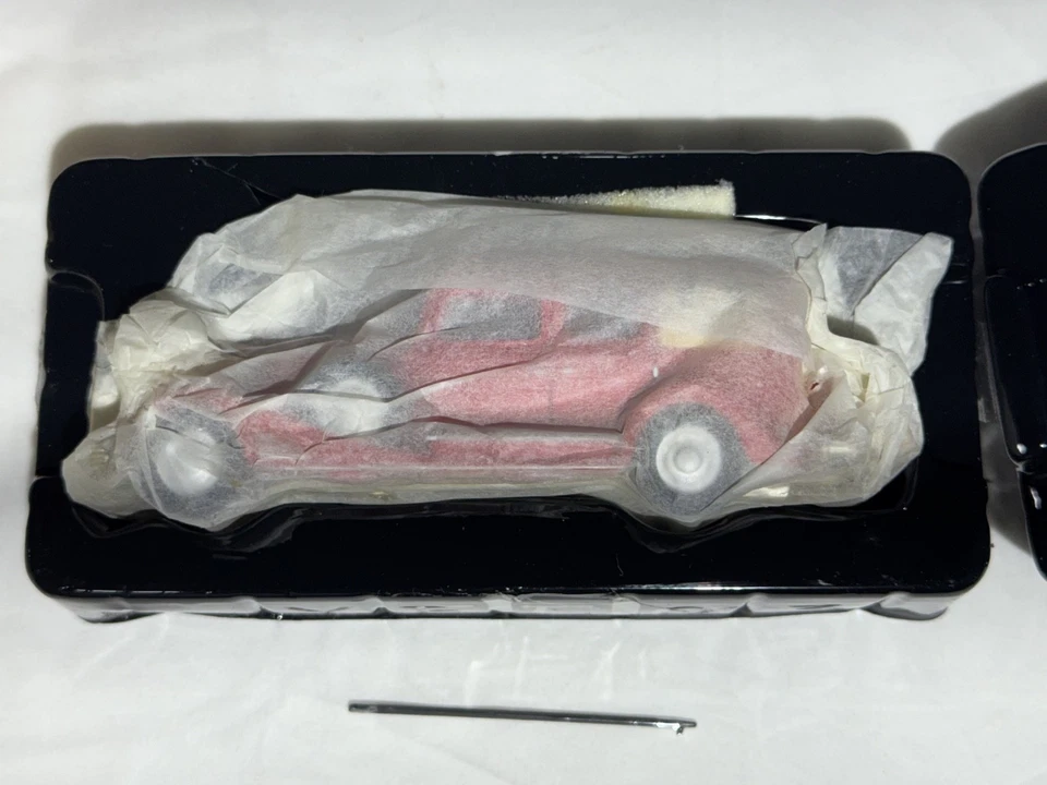 1933 Cadilac Fire Wagon, Fire Engine Series Matchbox Models of Yesteryear YFE03 - Image 2 of 3