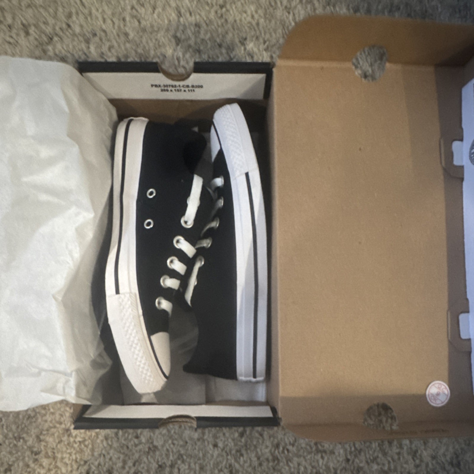 Converse Chuck Taylor All Star Madison Women's 7-  Black White Low Sneaker  thumbnail 9