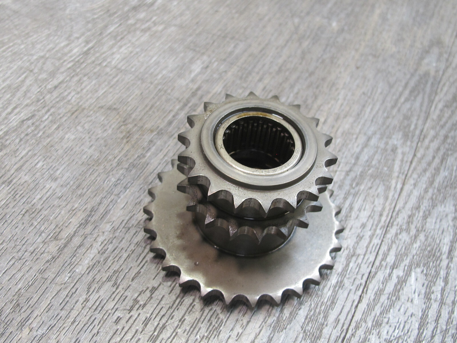 03-10 BENTLEY CONTINENTAL GTC GT FLYING SPUR 6.0L ENGINE TIMING CHAIN SPROCKET