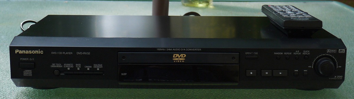 Panasonic DVD-RV32 DVD CD Player D/A Converter Cinema Surround w