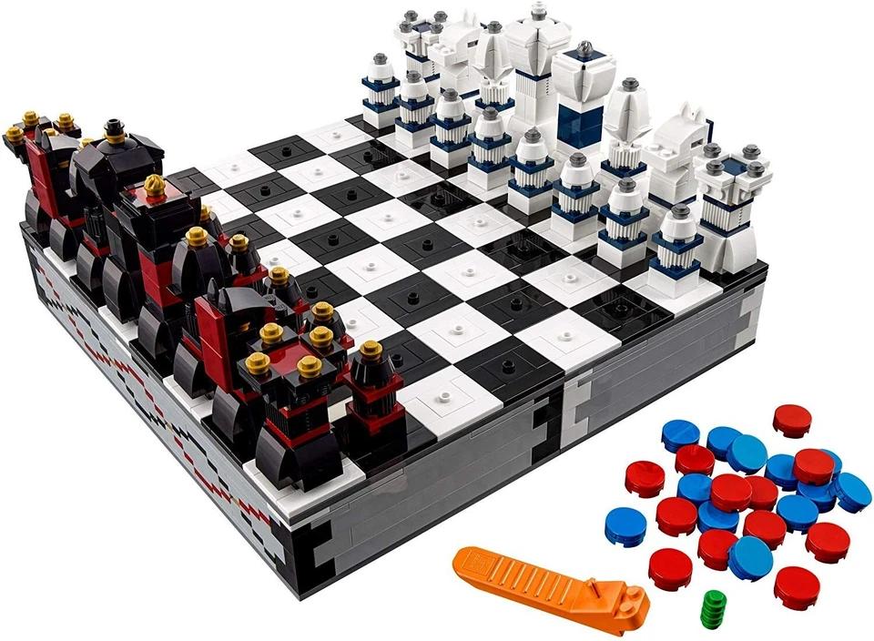 LEGO 40174 Iconic 2 in 1 Chess & Checkers Set - Brand New In Box - Retired Set - Image 2 of 3
