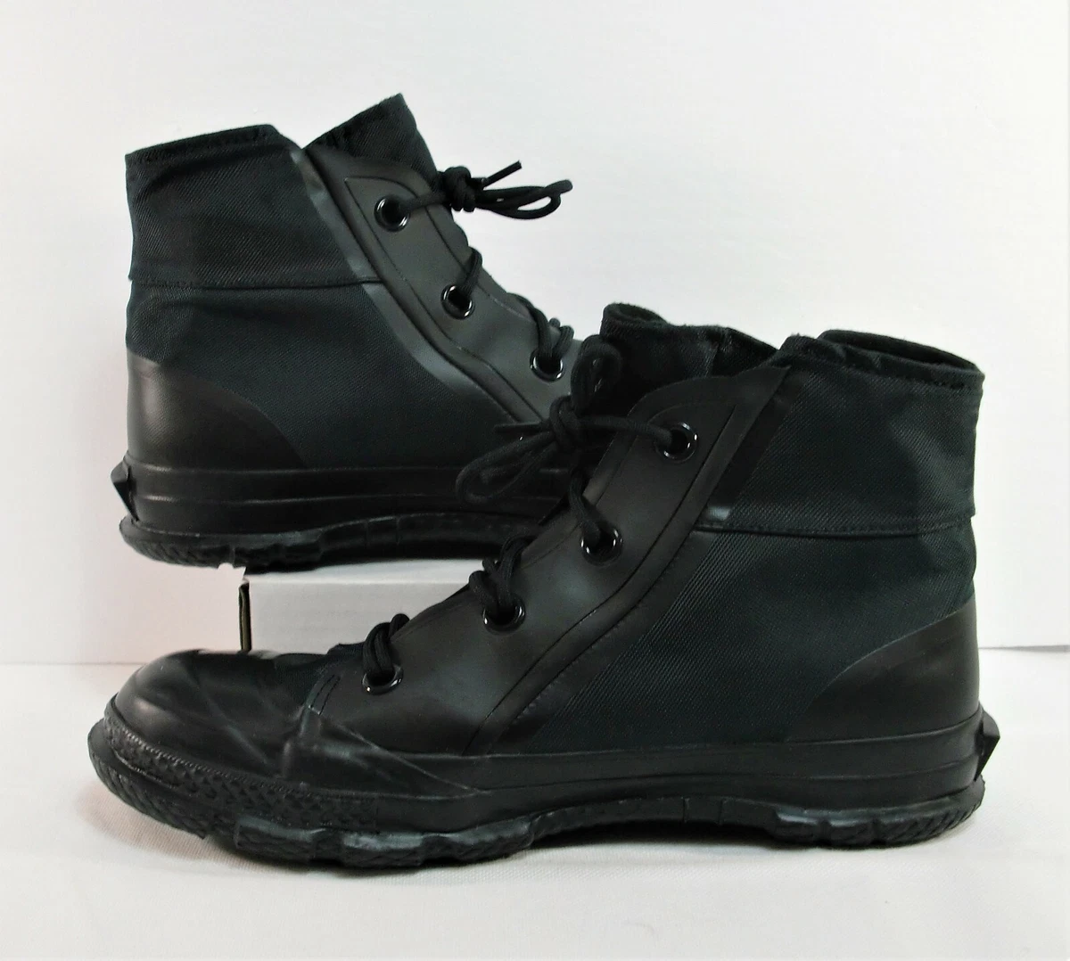 Chuck taylor hotsell hiking boots