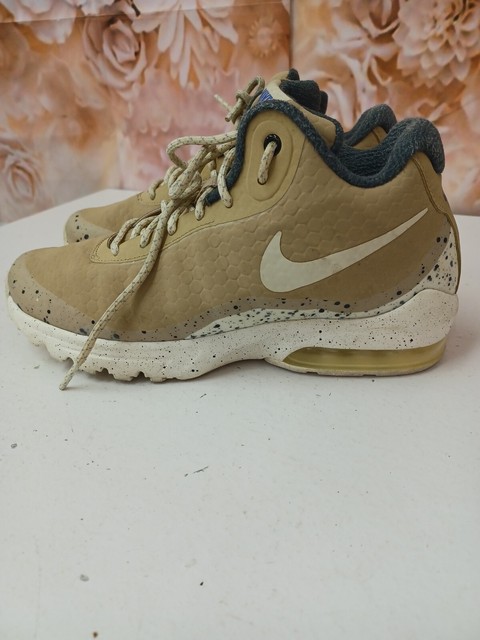 Size 7.5 - Nike Air Max Invigor Mid 