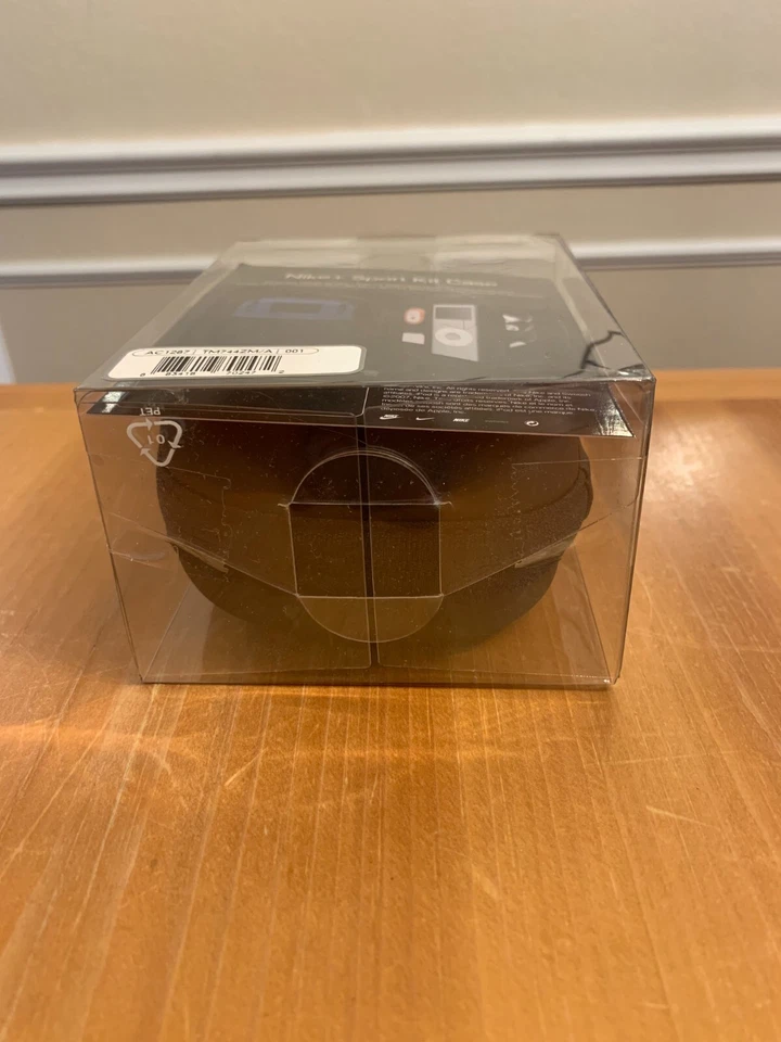 Nike Sports Kit case For iPod Nano and accessories - Image 4 of 4