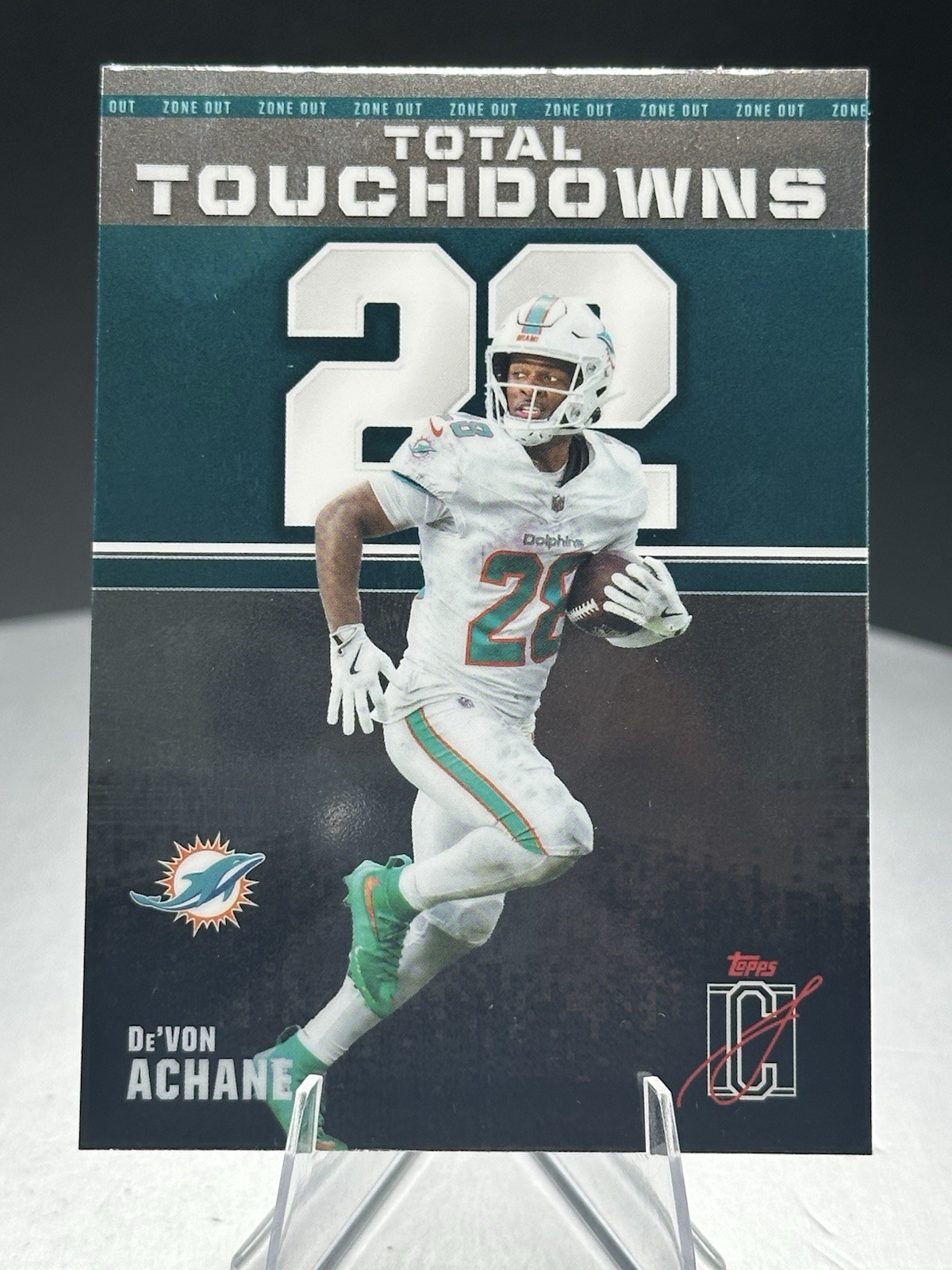 DeVon Achane Zone Out ZO-11 Dolphins 2025 Topps Signature Class Insert