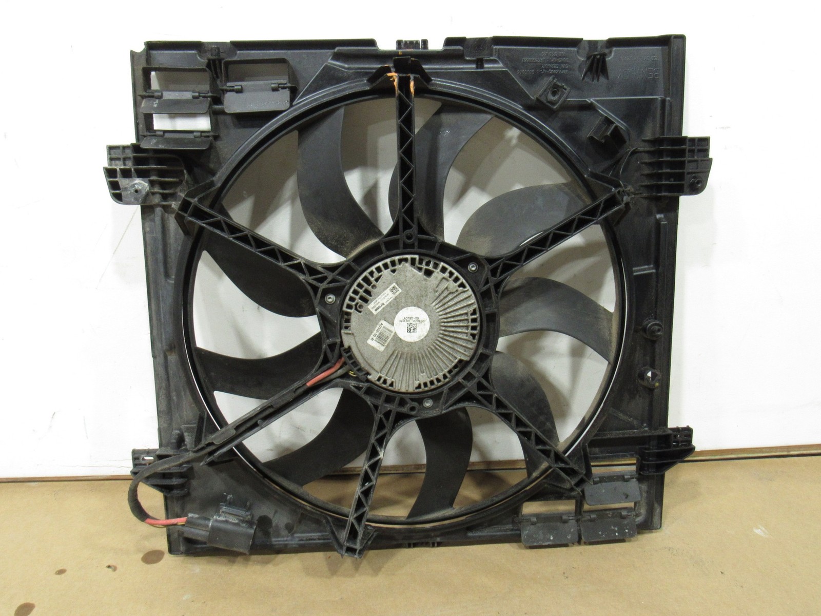 10-20 Bentley Mulsanne 2012 Engine Motor Radiator Fan Blade Motor Shroud Y2