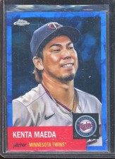 Kenta Maeda 2022 Topps Chrome Platinum Blue Atomic Refractor #498 (32/100)