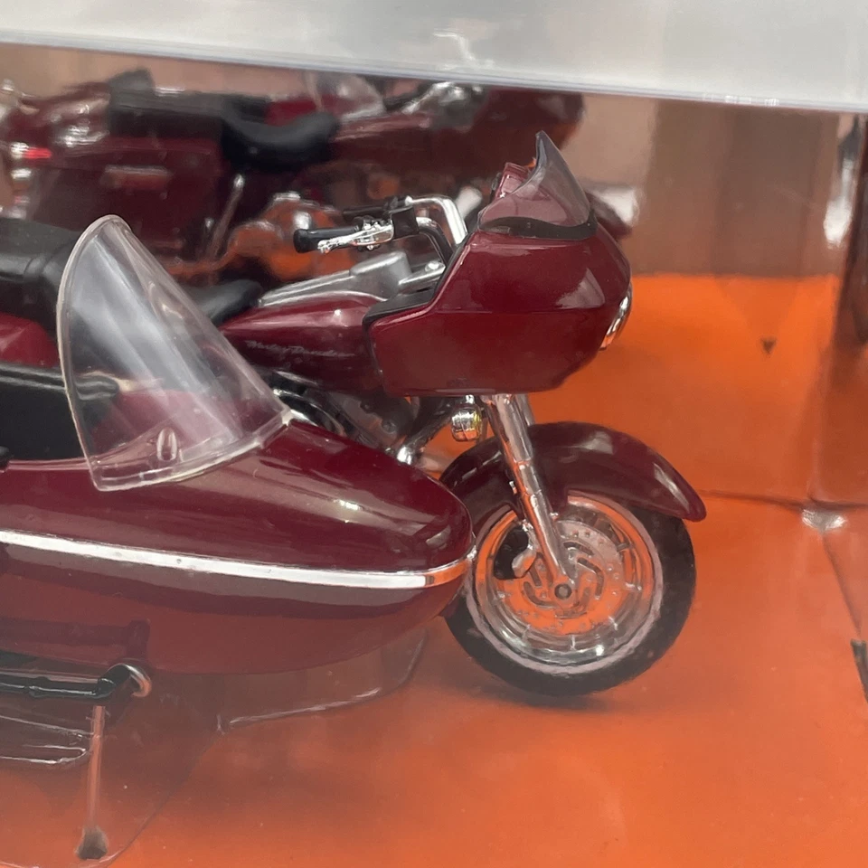 Harley Davidson боковой автомобиль коллекции 1:18 Maisto 2000 FLTR дороги скольжения новый в коробке - Изображение 4 из 4