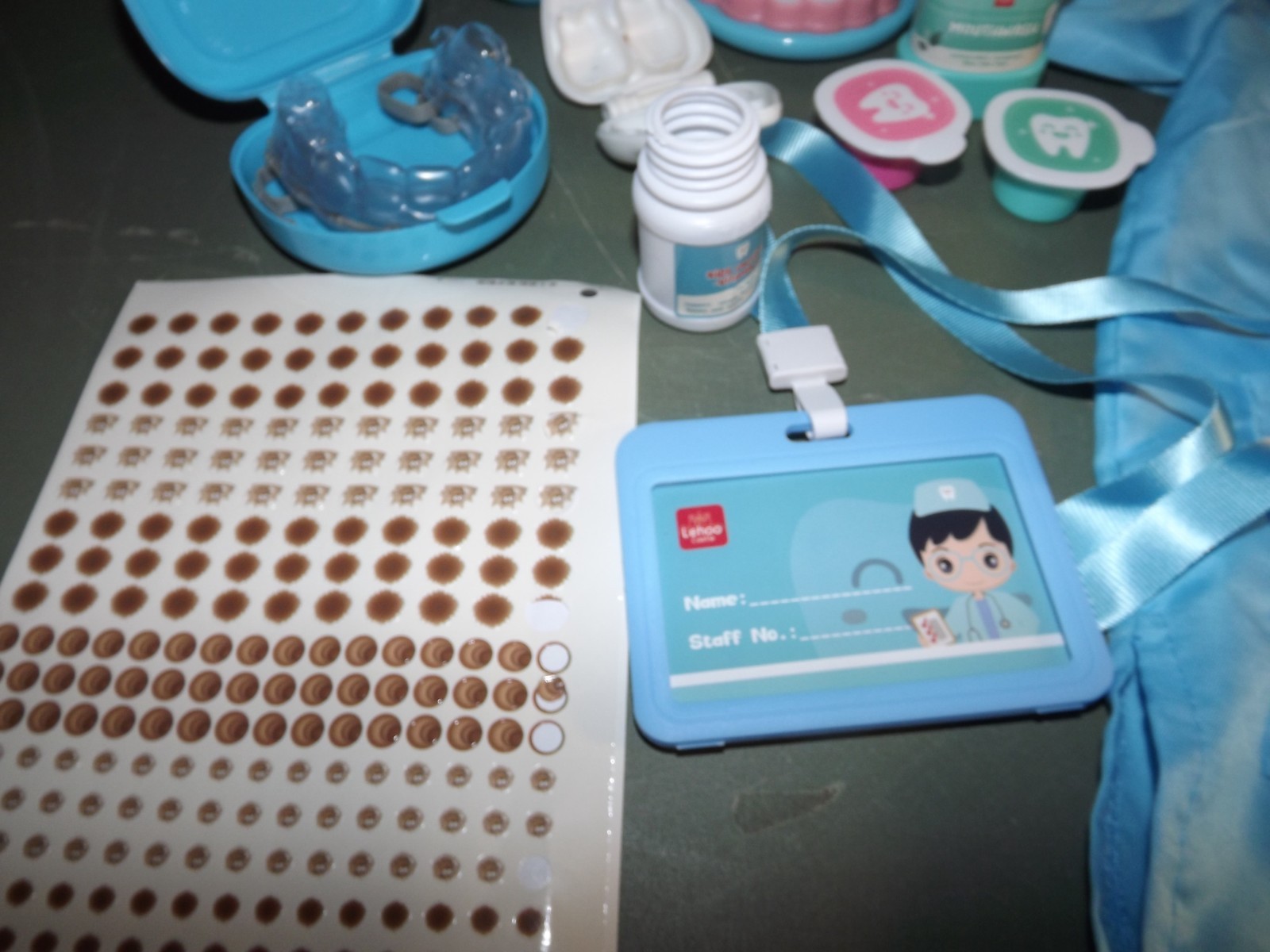 Children's Dentist Play Set by Lehoo Castle 26 piece