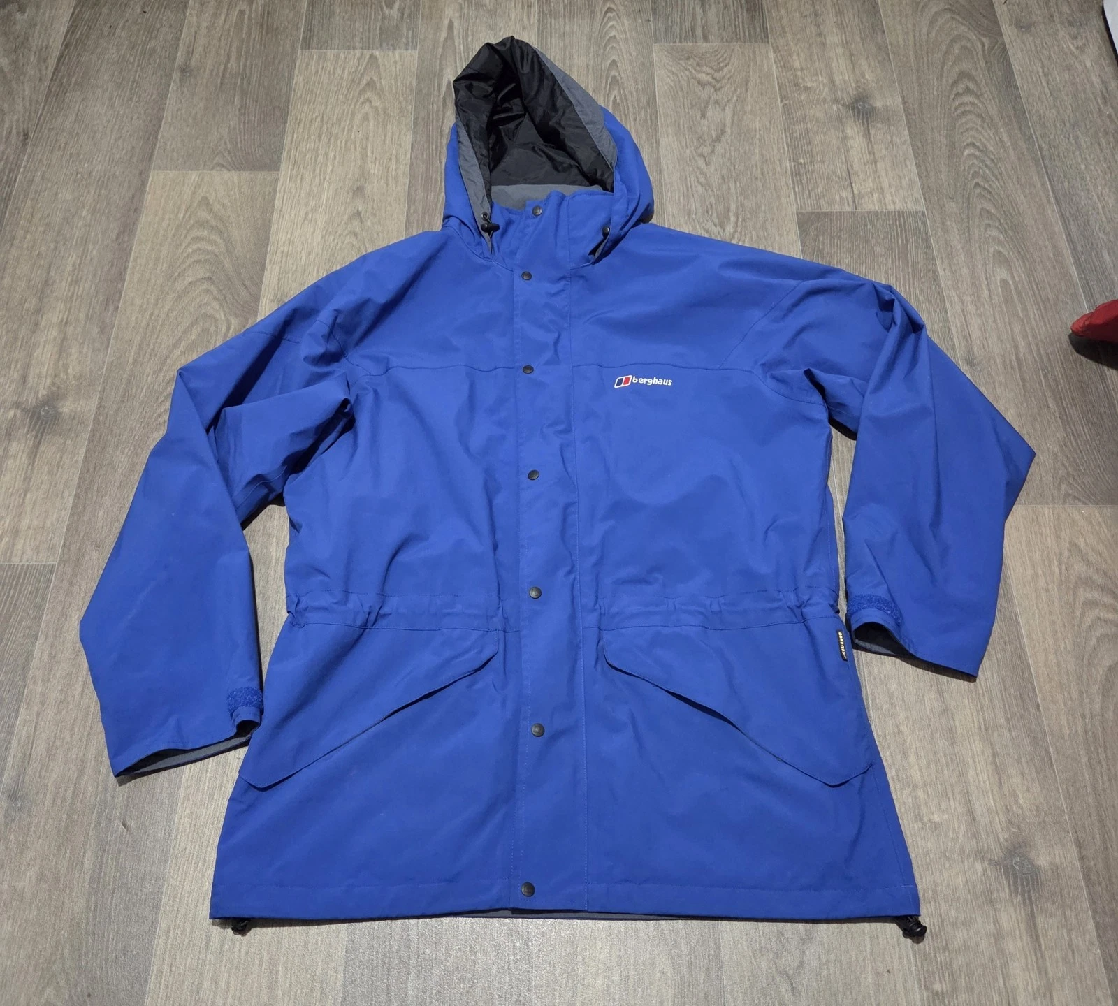 Berghaus ' Gore-Tex Shell ' Hooded & Waterproof ' Jacket - Mens XL - Blue