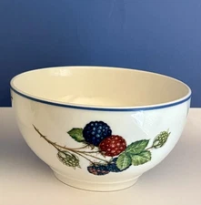 Villeroy & Boch Country Cottage Bowls Cereal Rice Berries Collection. Set of 2