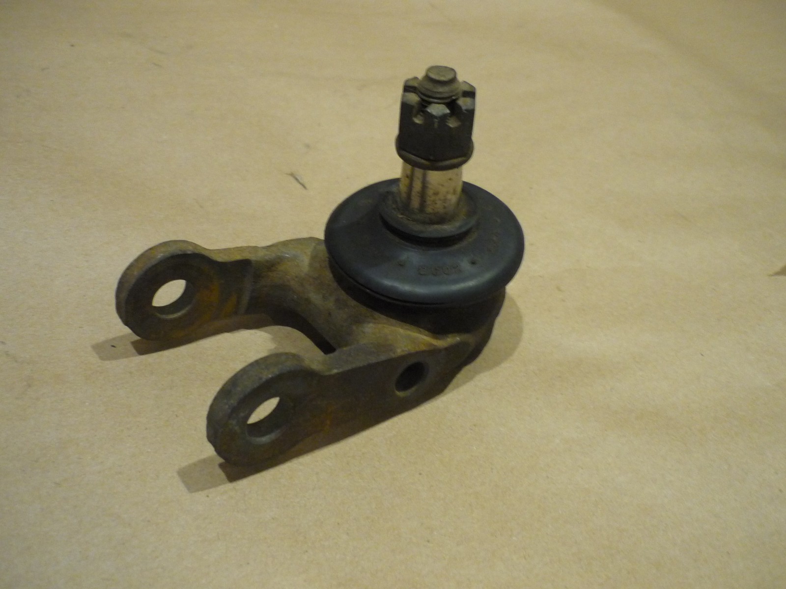 Ferrari 308 FRONT+LOWER Ball joint P/N 133944