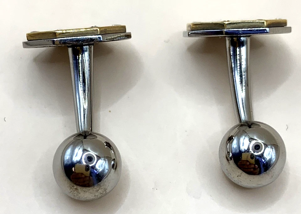 Gemelos Cartier Santos de acero inoxidable de oro de 18 quilates Foto 3 de 4