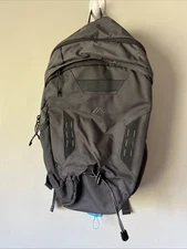 Quest 2L Hydration Pack Backpack Bag Black Gray Hiking NWT