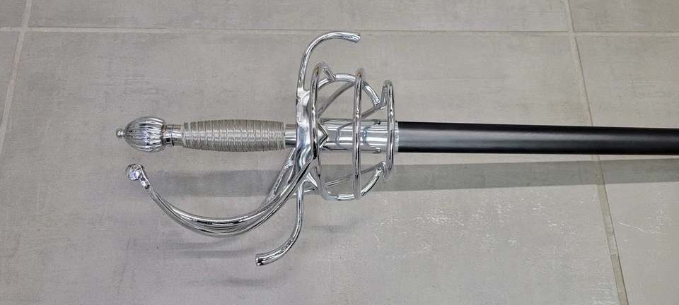 Espada de empuñadura barrida Rapier Foto 3 de 4