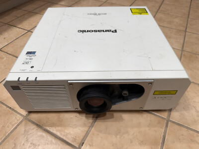 Panasonic annuncerà a ISE il nuovo proiettore laser fosforo PT-RZ570 da Panasonic annuncerà a ISE il nuovo proiettore laser fosforo PT-RZ570 da