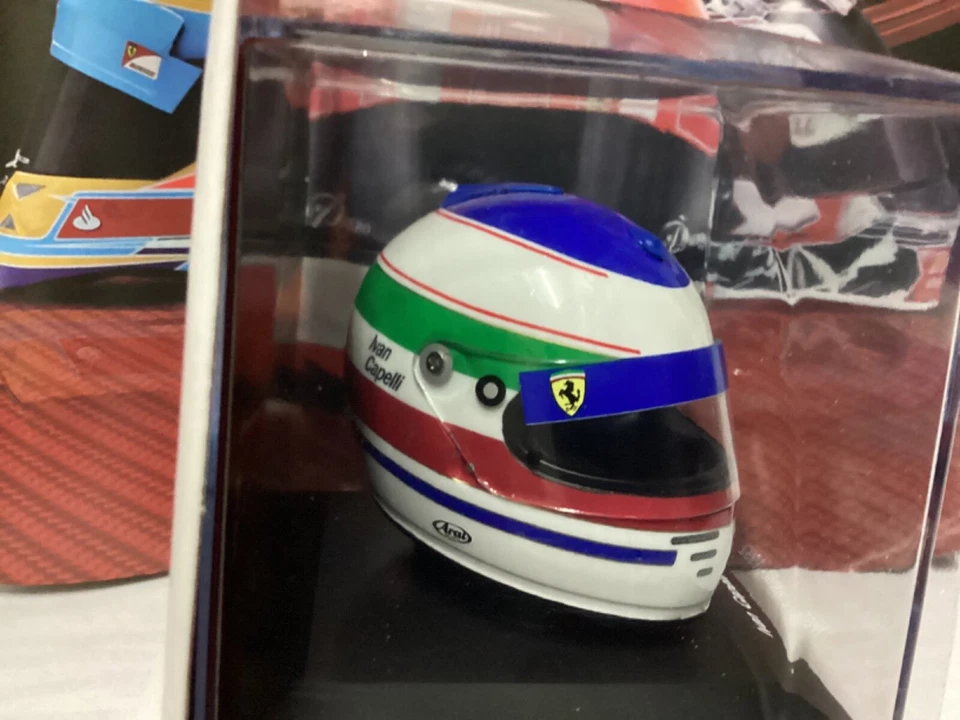 Caschi piloti F1 Ferrari IVAN CAPELLI 1992  1:5, nuovo in teca Centauria #78 - Immagine 3 di 4