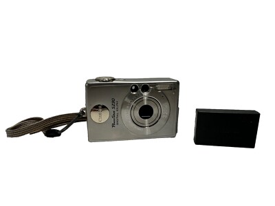 PowerShot S230 Canon Camera Digital Elph CF Card Camera 3.2 Mega Pixels B4