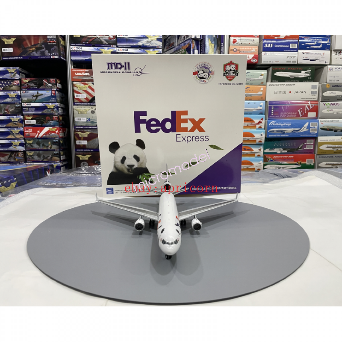 JC Wings 1:200 FedEx MD-11FedEx Panda N583FE Alloy Aircraft Model