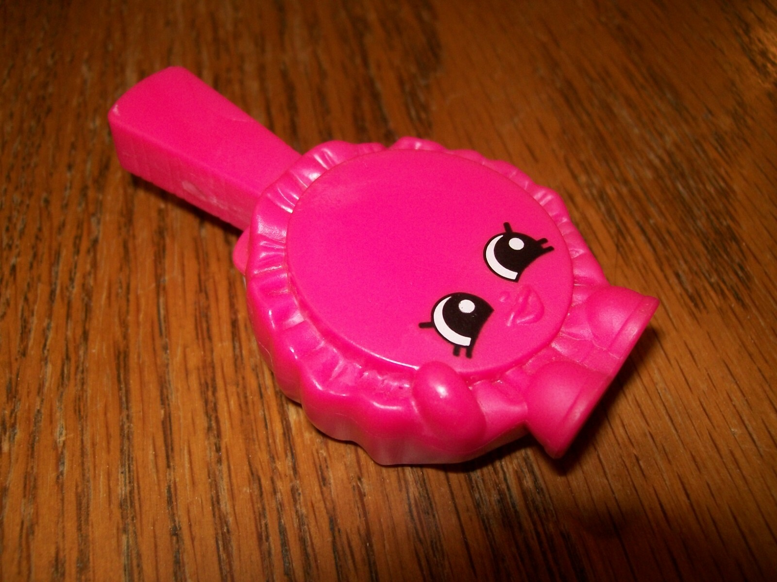 2015 McDonald's Shopkins Beauty Pink Mia Mirror M022 Happy Meal Toy
