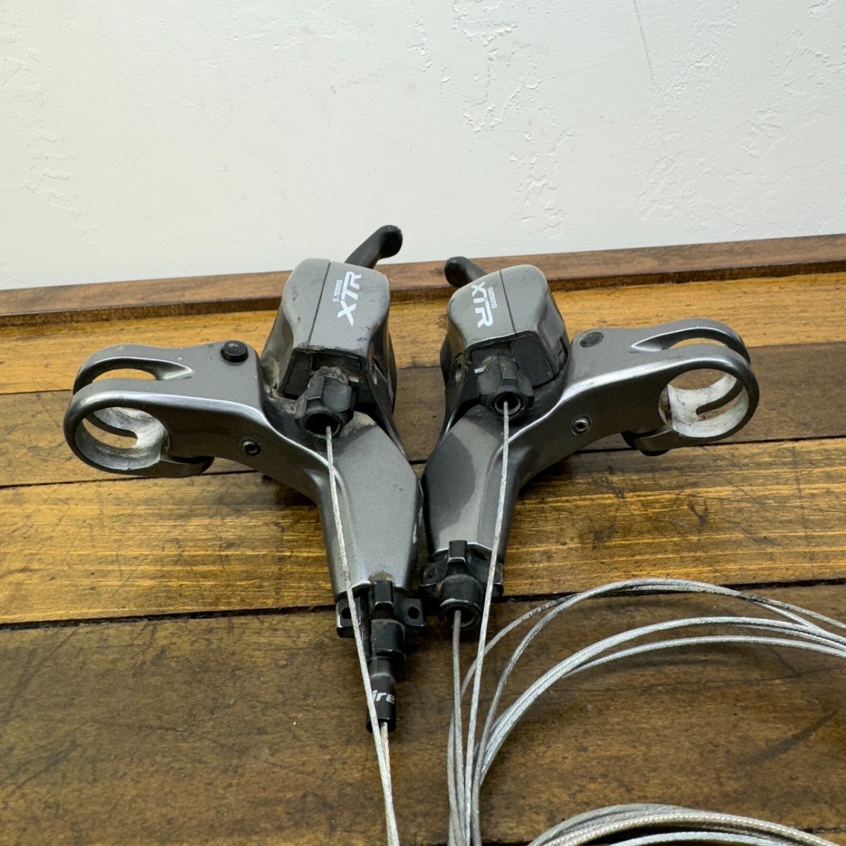 Vintage Shimano XTR ST-M960 Shifter Set 9s Shift Lever Brake Vintage Shimano XTR ST-M960 Shifter Set 9s Shift Lever Brake