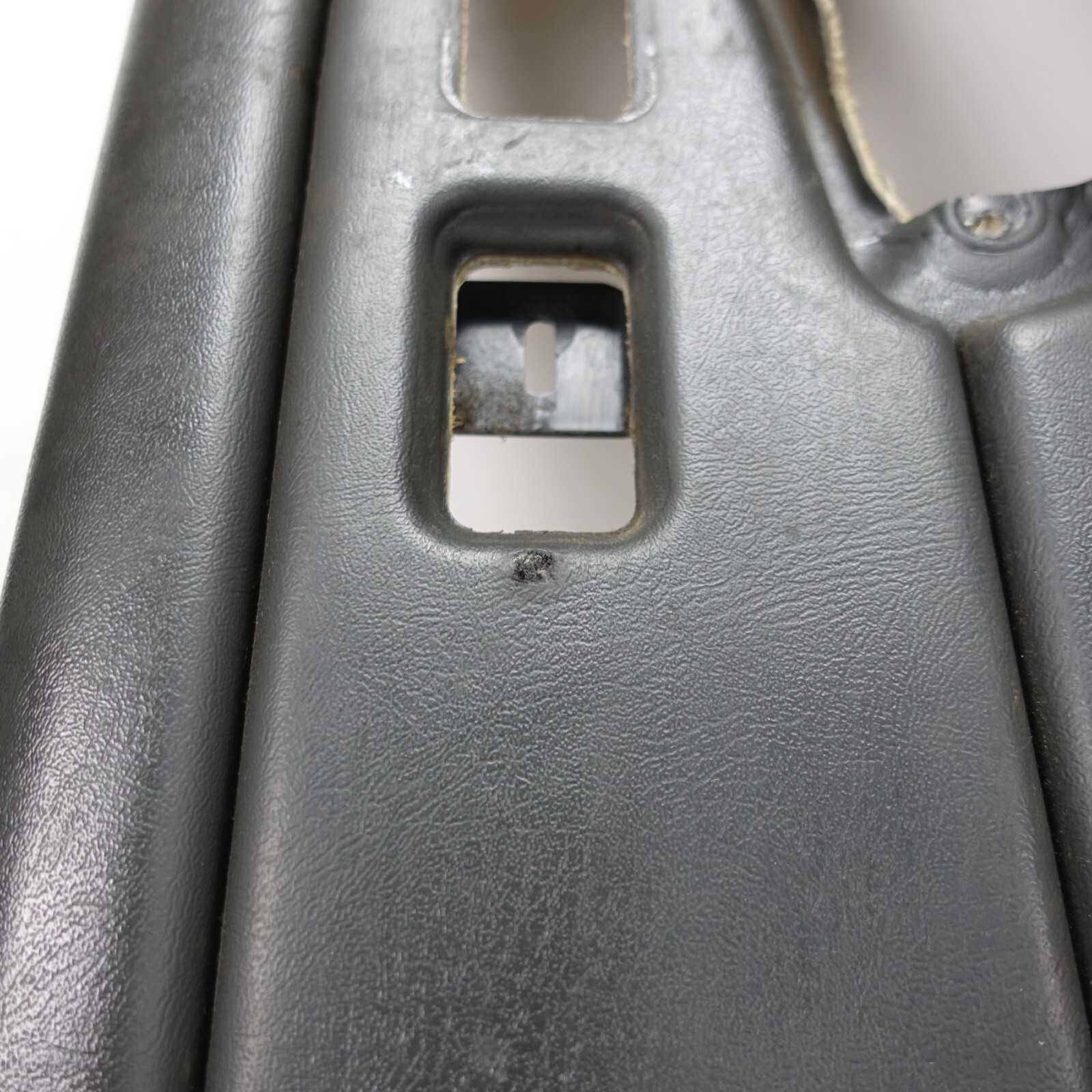 2003 2004 2005 2006 Silverado Sierra Driver Left Front Door Panel Pad