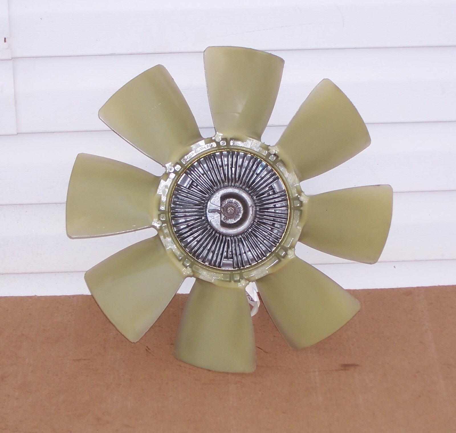 99 04 FORD F250 F350 6.8L ENGINE FAN CLUTCH & BLADE ASSEMBLY F81A