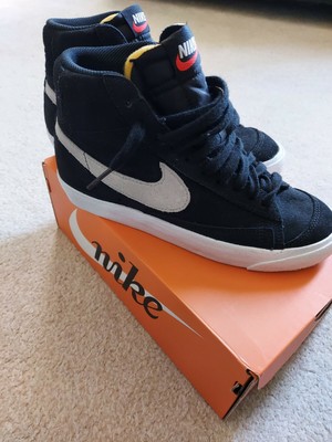 sepatu nike blazer mid