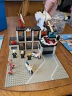 LEGO Town: Police Command Base (6386) 98% complete