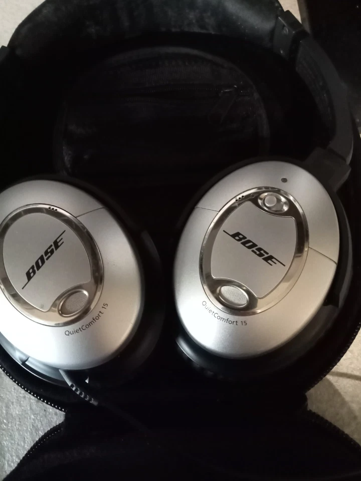 Bose QuietComfort 15, photo 1 of 5