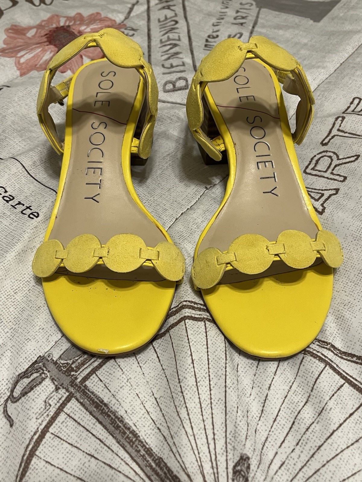 SAOLA Sandali suola gialla società tacco blocco 2” misura 5M 35 cerchio divertente cinturino dettaglio