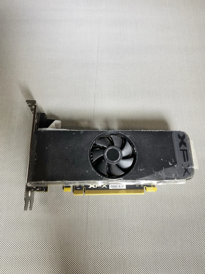 XFX AMD Radeon R7 240 2GB 780M BOOST GDDR3 Graphics Card - Tested & Working - Image 2 of 4