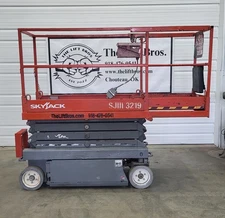 Electric 19ft Scissor Lift 2016 Skyjack SJIII 3219 Aerial Manlift Genie JLG
