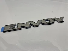 New 2002-2006 ENVOY EMBLEM BADGE NAMEPLATE DOOR LIFT GATE 15123976