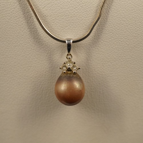 18K White Gold Pearl & Sapphire Pendant Necklace - Free Shipping USA - Picture 3 of 11