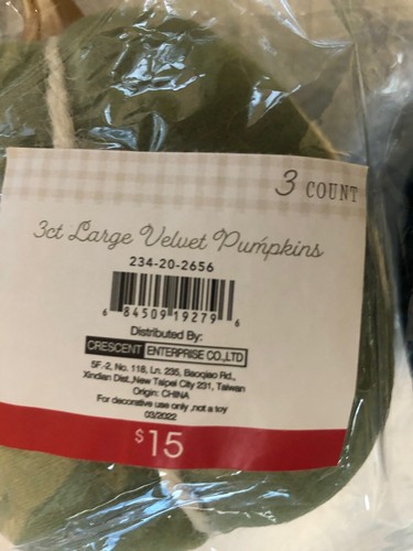 3 Count Velvet Pumpkins Crescent Enterprise’s New - Picture 6 of 19